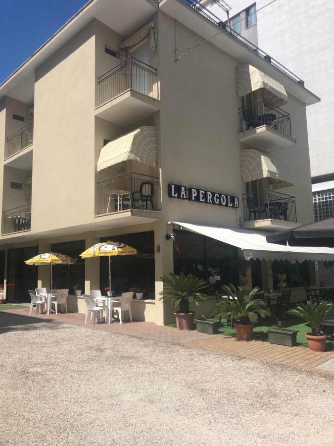 Hotel La Pergola Bellaria-Igea Marina Exterior photo